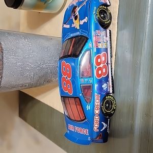 Dale Jarrett Nascar #88 Air Force 1:24 Scale Stock Car 2000